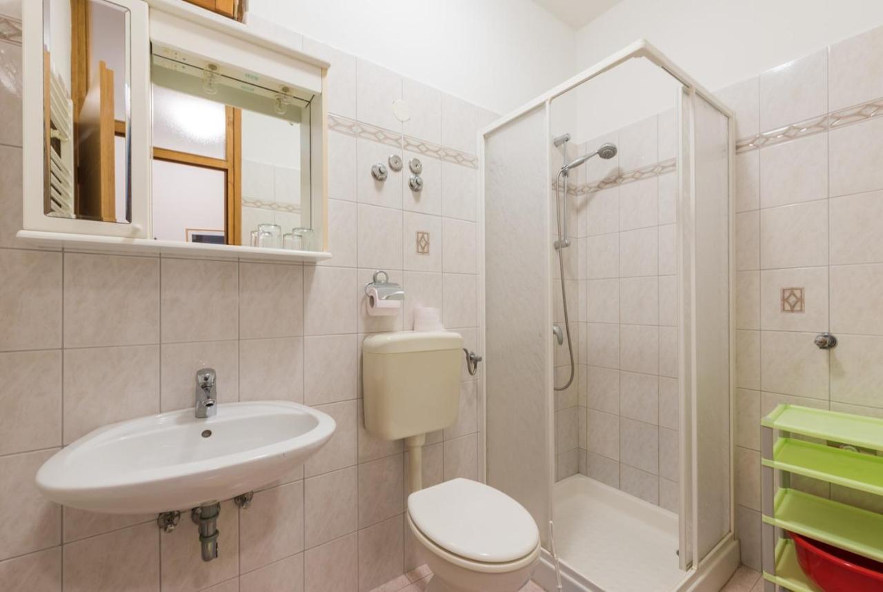 Apartments Villa Adria Rabac Rum bild