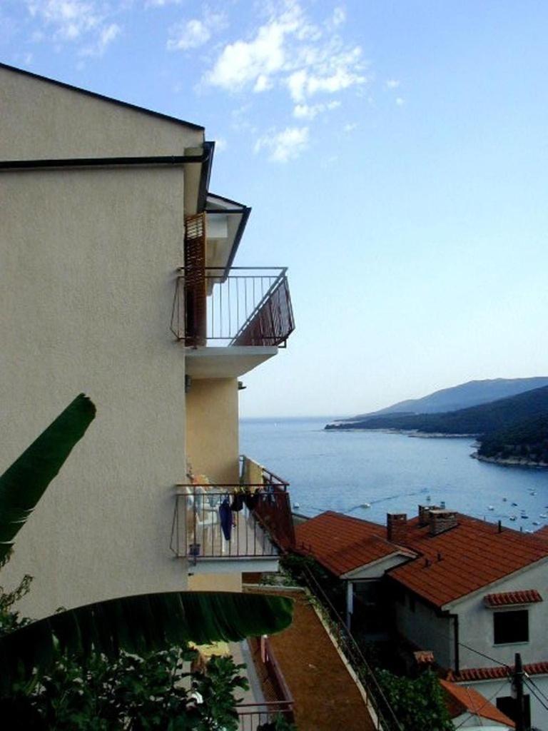 Apartments Villa Adria Rabac Exteriör bild