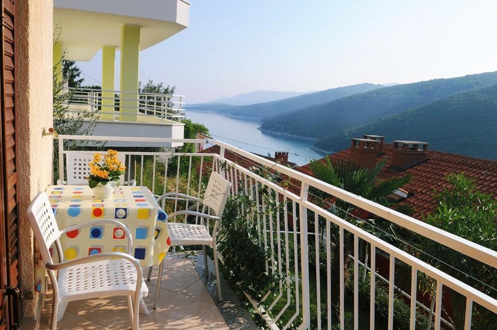 Apartments Villa Adria Rabac Exteriör bild